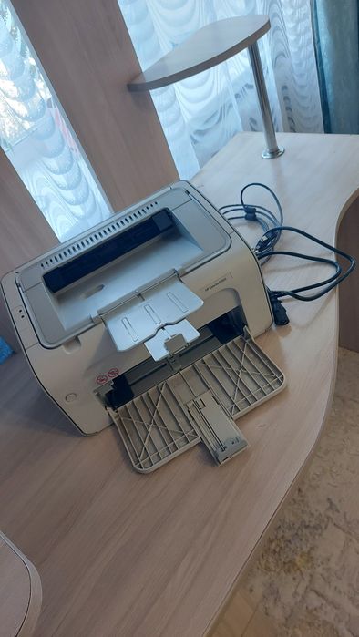 Принтер HP LaserJet P1005