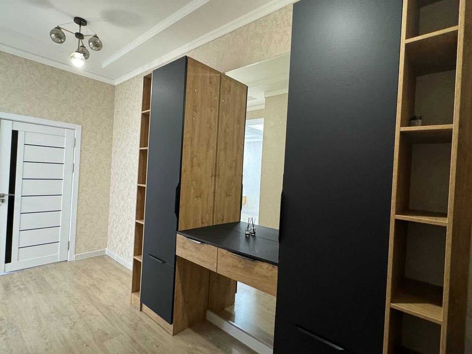 Сдается в аренду квартира на паркенском на против Эвос. 80кв 3х комнат