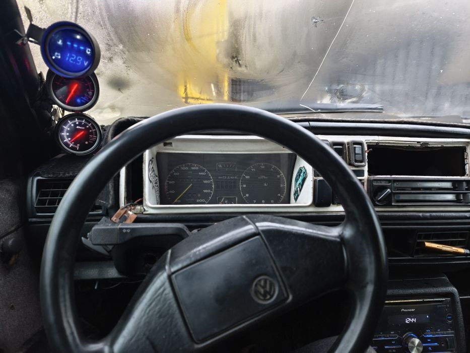 Фольксваген Джетта 2