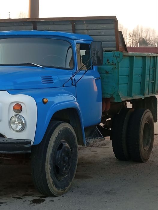 Zil 130 samosval