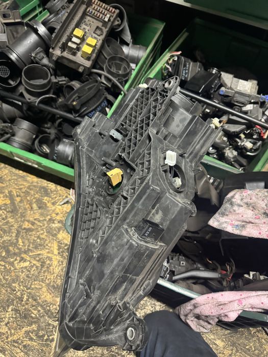 Far stanga skoda superb 2017 cod 3v1941015b