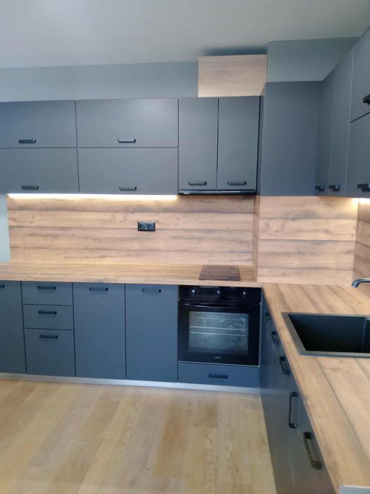 Поправка на мебели, подмяна на плотове, подмяна на врати