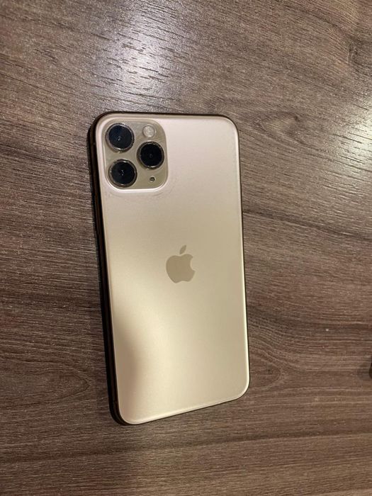 Айфон 11 про в хорошем состоянии