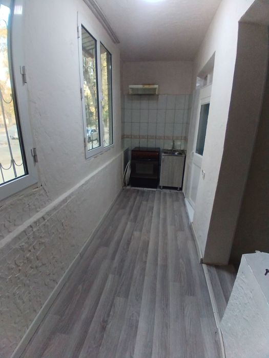 Чиланзар 19.  Продажа 2 х комнатная 1.5 х 6 балкон