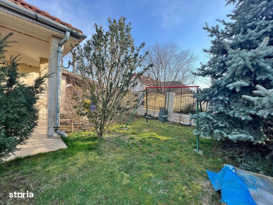 Casa in Santion, Bihor, teren 520 mp, 4 camere, 2 bai, garaj – VANZARE