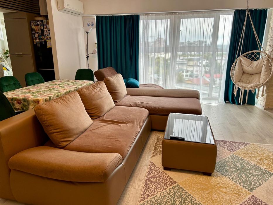 Canapea / Coltar extensibil  Casa Rusu + masa cu sticla securizata