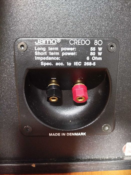 Superbe boxe raft JAMO model: CREDO 8O. 6 Ohm. Made in Danemark.