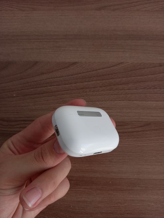 Продаётся AirPods Pro, новый