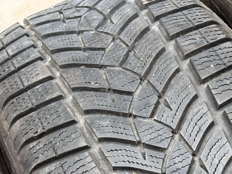 225/60/R17 Goodiyear UltraGrip 4x4 4бр зимни dot1318 6-7мм