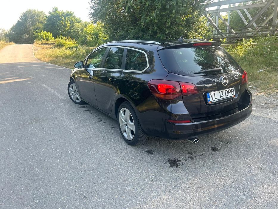 Opel astra j 2011 automat