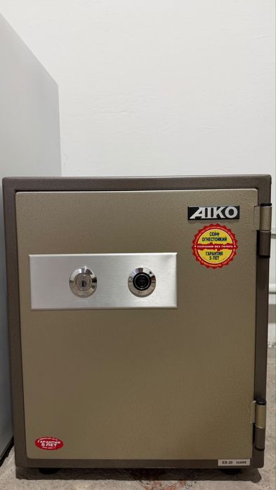 Продам сейф офисный AIKO