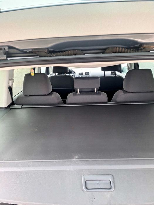 Продавам Volkswagen Tauran.