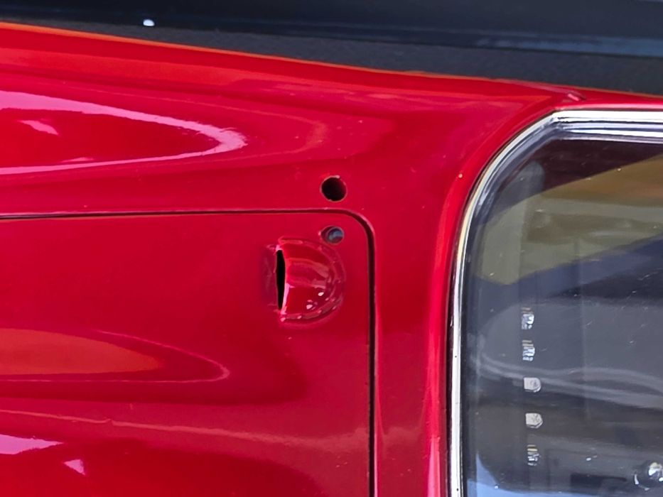 Macheta Auto 1/18 Burago Triple 9 Case Ferrari GTO