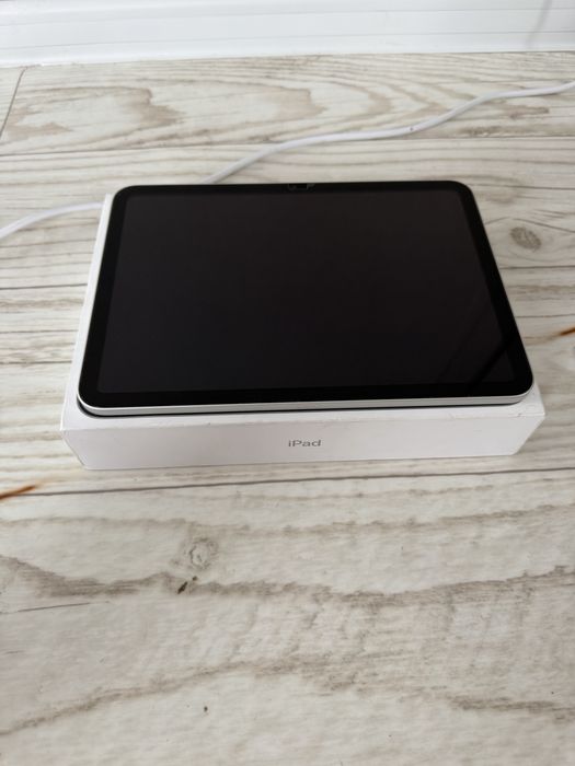 Продам iPad A16, 128 ГБ