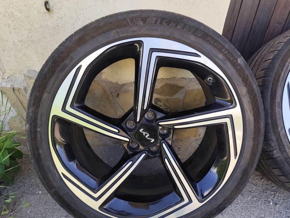 Джанти с гуми за Kia EV6 GT 21  цола