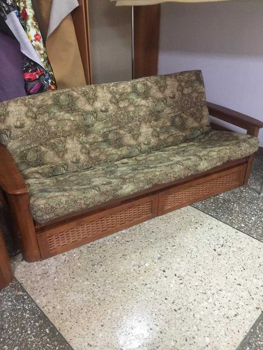 Мягкий уголок (диван и кресло)