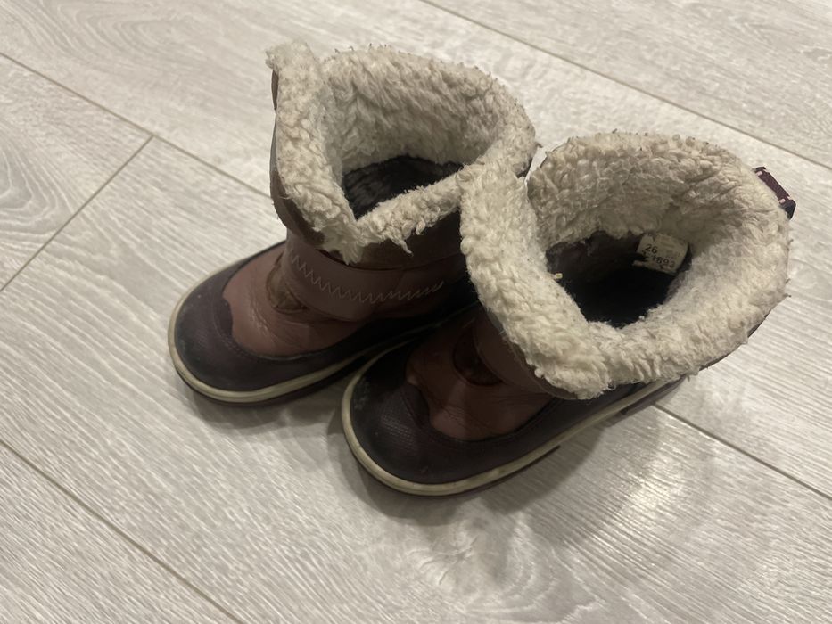 Отдам обувь для девочки 26 р