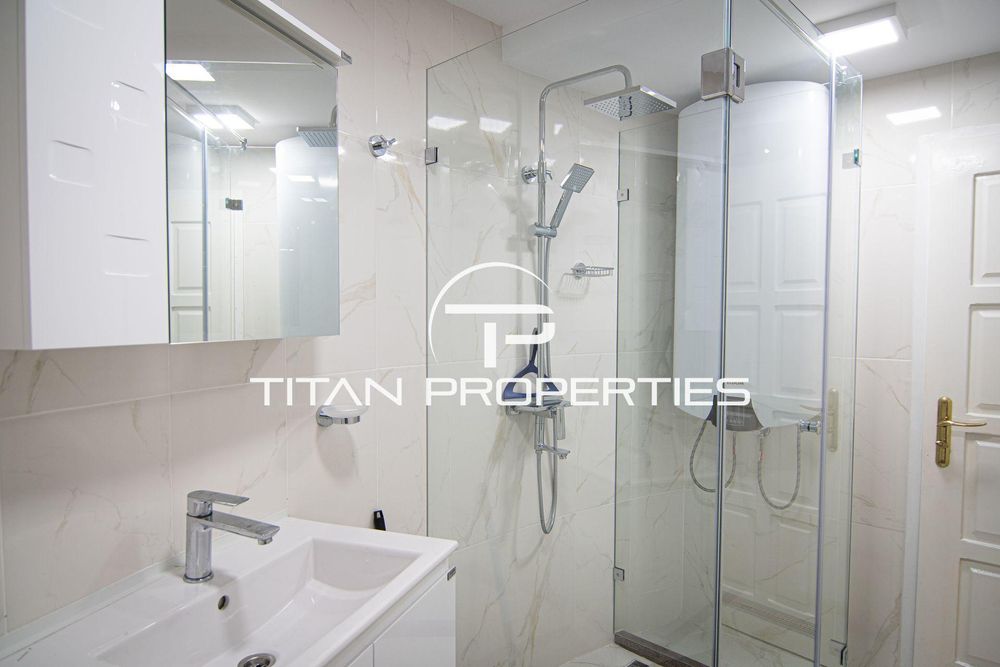 Луксозен тристаен апартамент в Супер Център