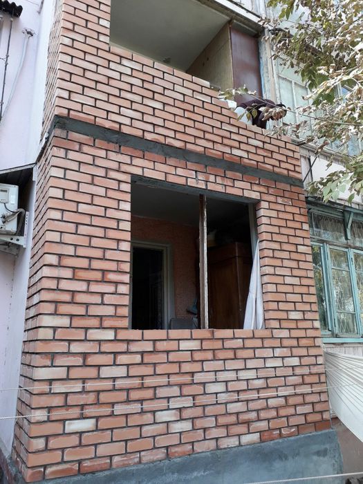 Кладка кирпичом балконов и ремонт под ключ