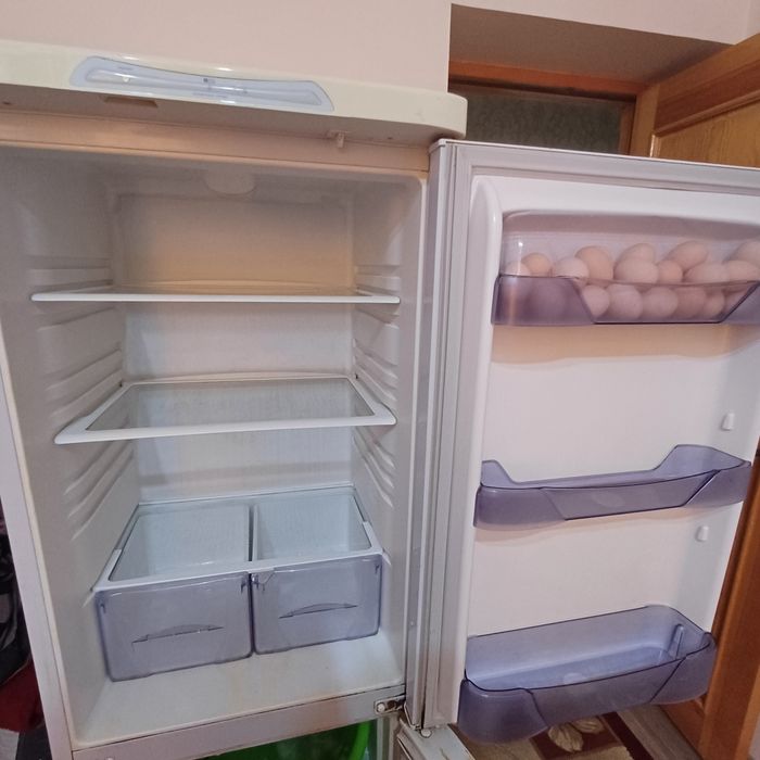 Biryusa modelidagi xolodelnik zudlik bilan sotiladi.