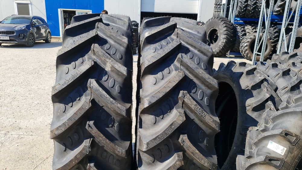 Cauciucuri noi 420/85R34 marca BKT anvelope radiale 16.9R34 TRACTOR