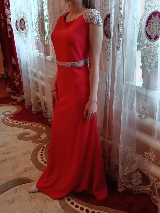 Платья шикарное вечернее
