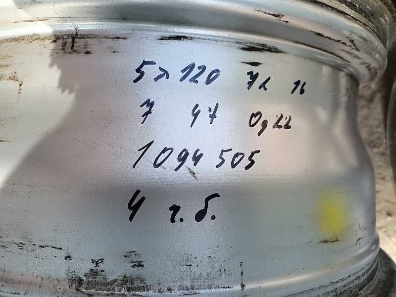 Продам оригинальные легкосплавные диски на автомашину БМВ 3