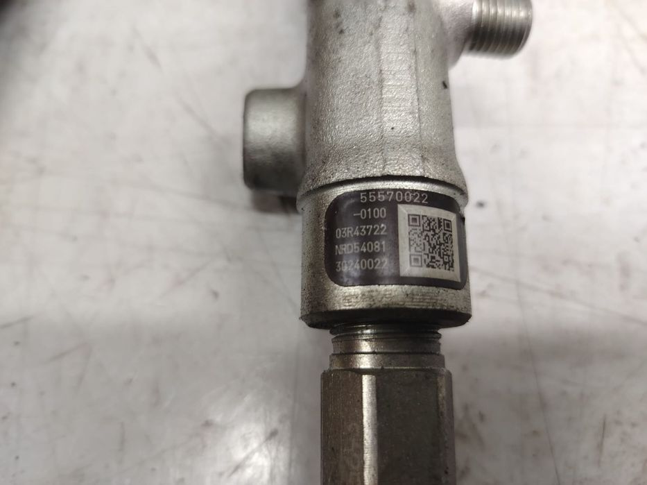 Rampa injectoare 1.6 cdti b16dth 55570022 Opel Astra J [2009 - 2012]