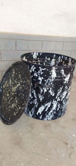 Кастрюля эмалированная