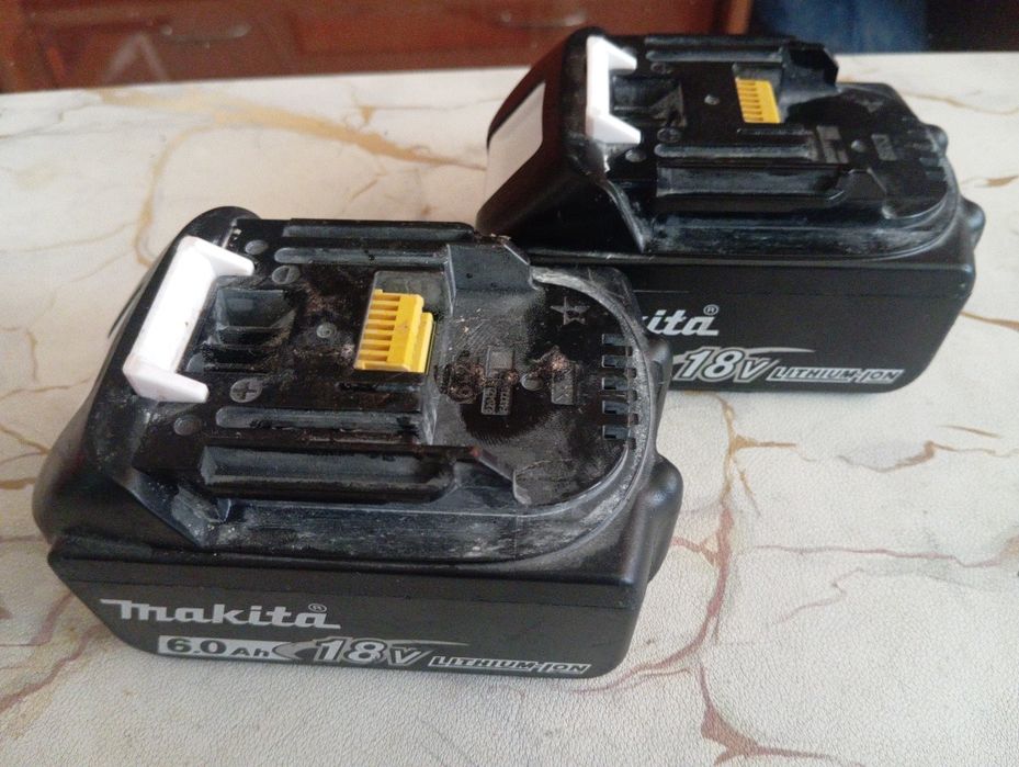 De vinzare acumulator Makita 18 V , 6 Ah.