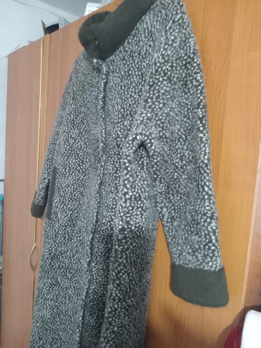 Продам пальто новый