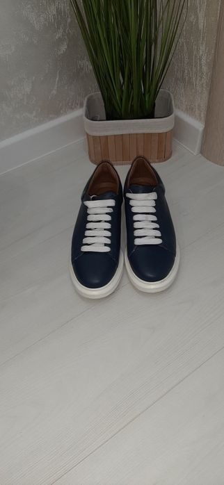 Обувки спортно елегантни