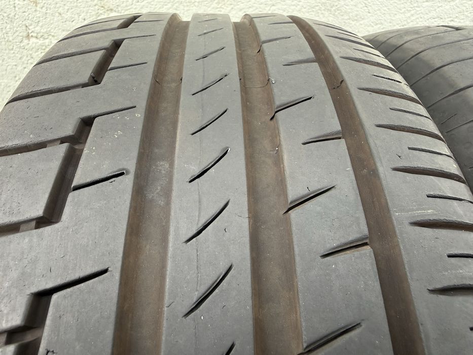 2бр 215/55/17 на 6,5мм с 22дот Континентал