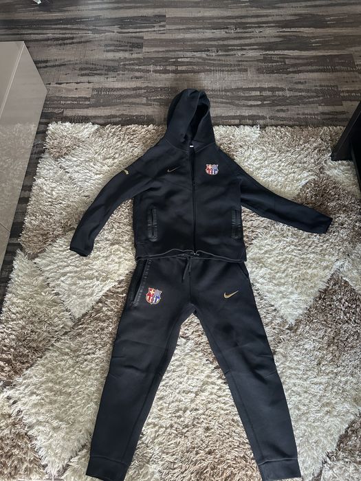nike tech fleece barcelona