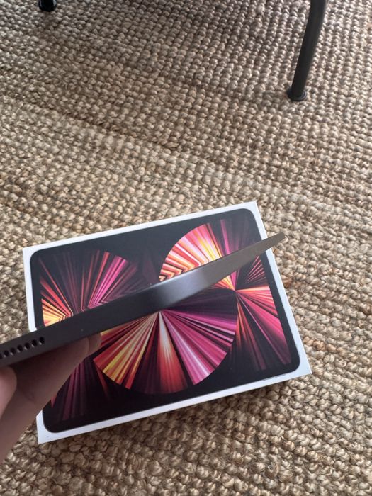 Ipad 11 pro 3rd gen M1 128gb wiFi space grey