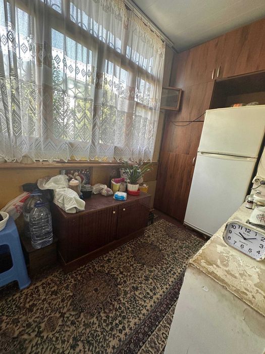 Продаю квартиру.Юнусабад-11 240школа,сад 2\1\4