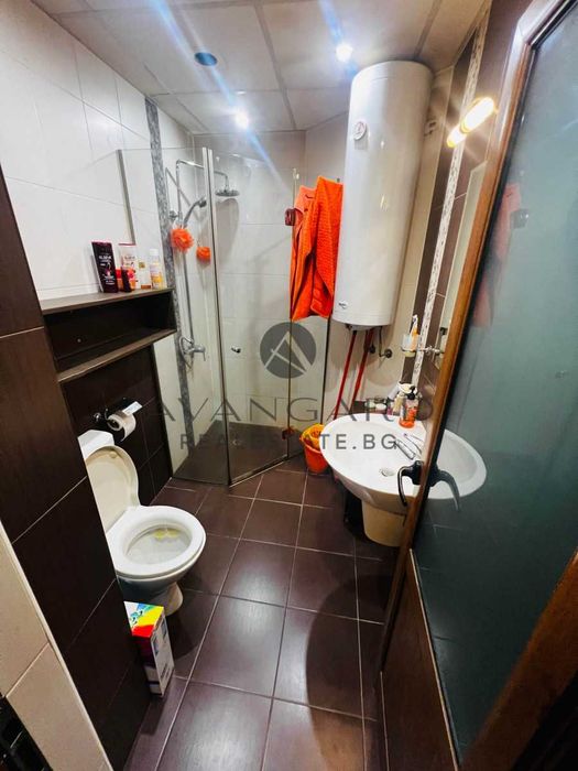 Продава се Двустаен апартамент в Пловдив, Кършияка - 38 кв.м за 2090 €/кв.м - Снимка #2