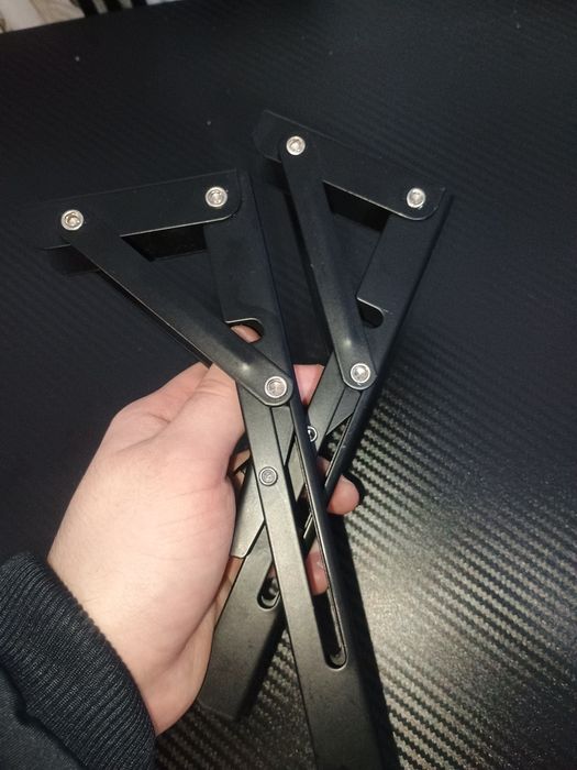 Suport reglabil pentru rafturi