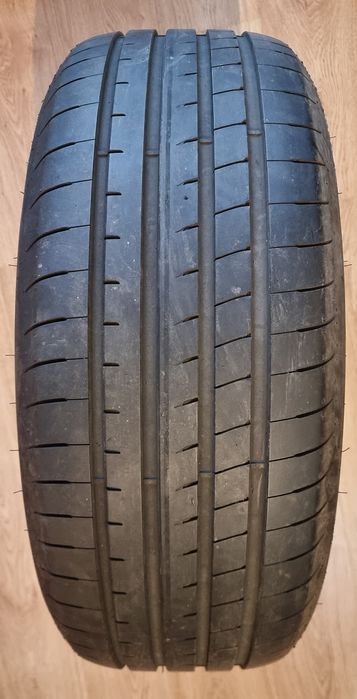 Set anvelope de vară Goodyear 235/55 R19
Dimensiune: 235/55