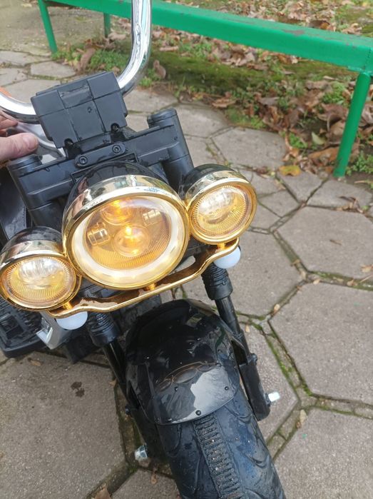 Акумулаторен мотор