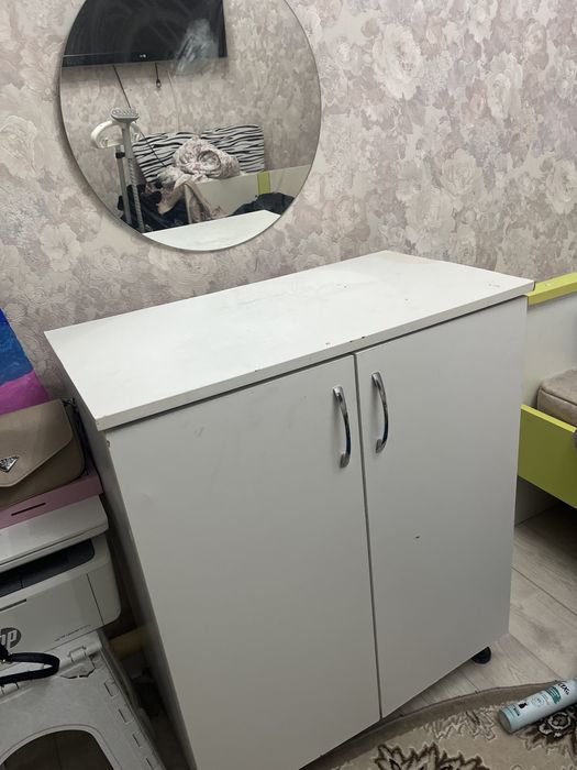 Продам Туалетный Столик!В Отличном Состояний!