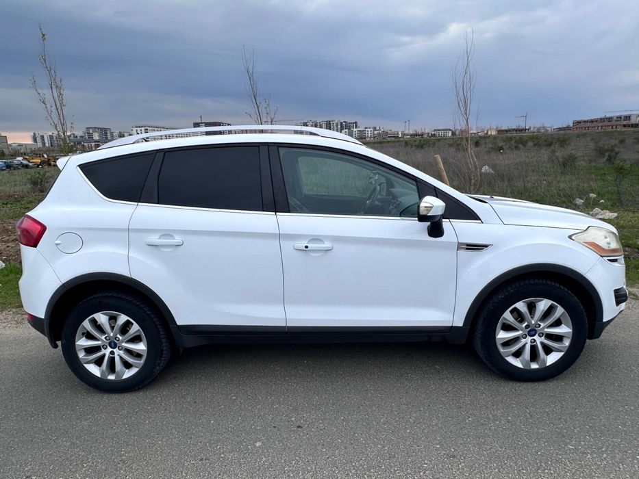 FORD Kuga 2011 — imagine 2