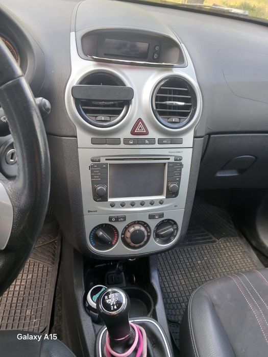 Vând Opel CORSA D