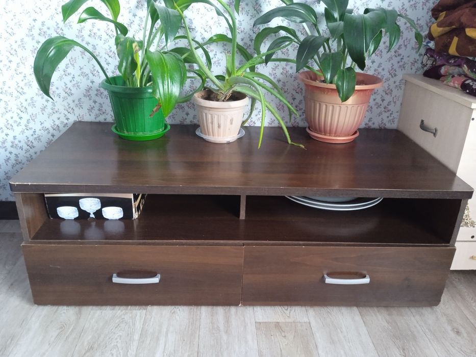 Продам комод и подставку