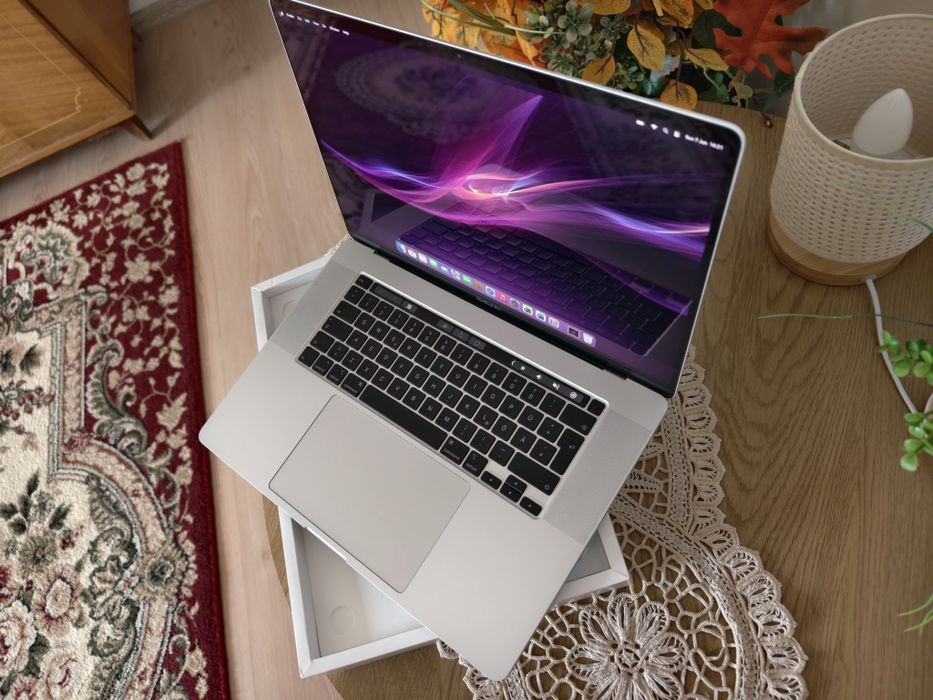 macbook pro 16 2019 - Laptopuri oferte online | OLX.ro