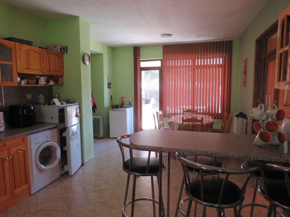 Къща със спокойна локажия и гледка към Рила, село Шипочане/реф№1000402