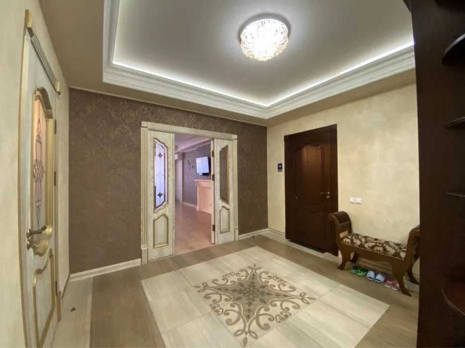 5772  Сдается люкс квартира возле Японского посольства