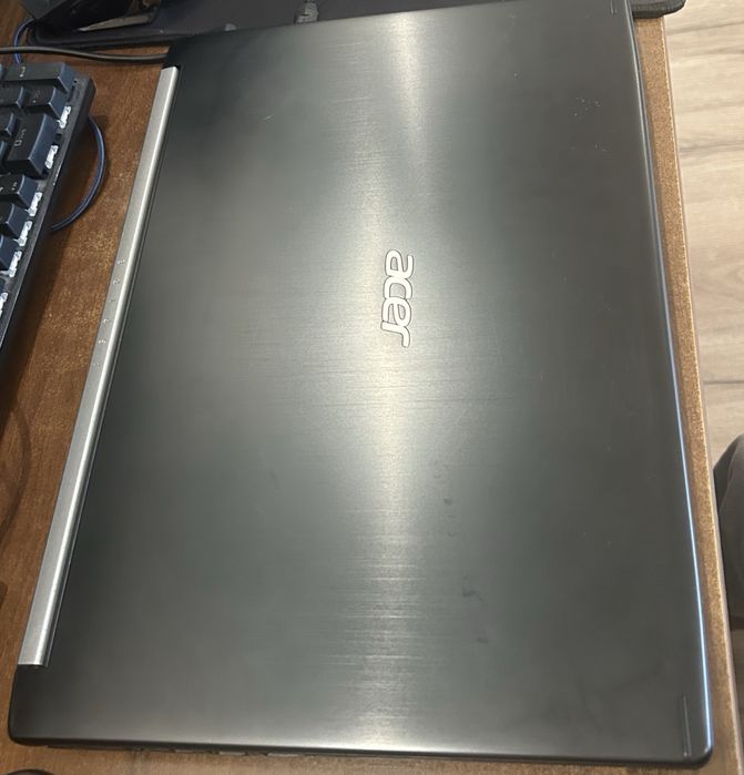 Acer Aspire 7 A715-72G