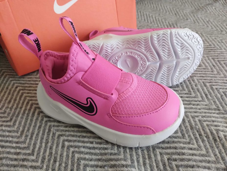 Nike flex маратонки за момиче номер 23.5
