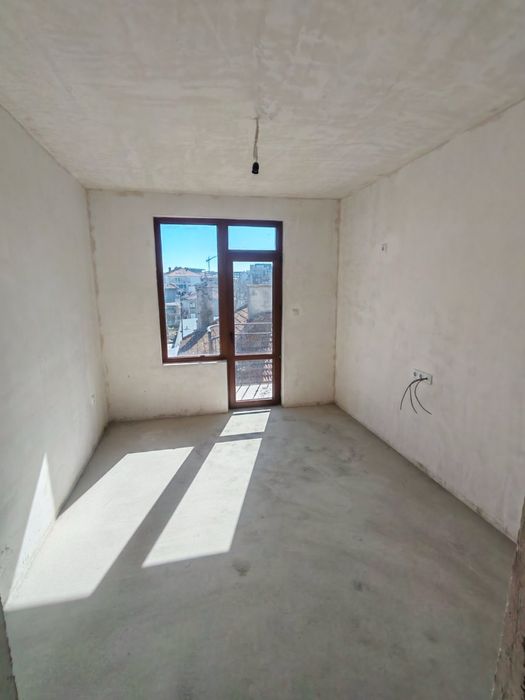 Апартамент в ТОП центъра на Поморие-стария град 119кв.м.